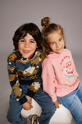 Farbenfrohe Kindermode in Würzburg