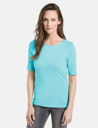 Nachhaltiges T-Shirt mit satiniertem Ausschnitt