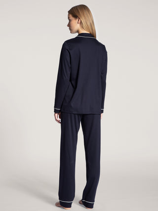 Pyjama, durchgeknöpft