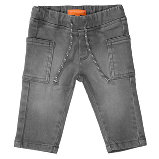 Jeans mit aufgesetzten Taschen
