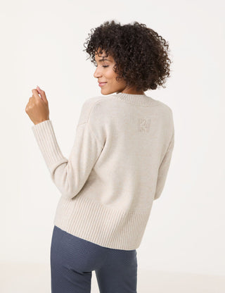 Kuscheliger Strickpullover mit Saumschlitz