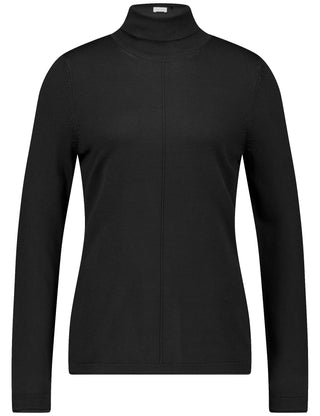 Softer Rollkragenpullover mit Armschlitzen