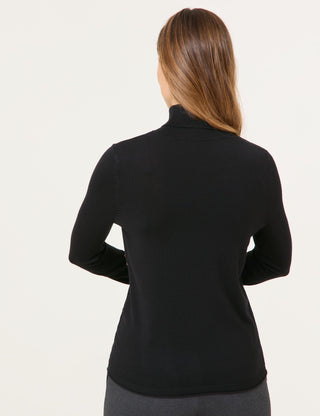 Softer Rollkragenpullover mit Armschlitzen