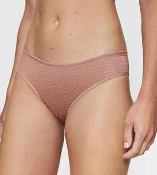 Triumph Signature Sheer Tai EX