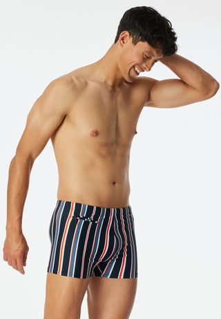 Badehose mit Bein