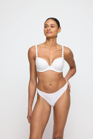 AVERO natur String