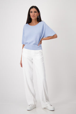 Pullover, blue sky