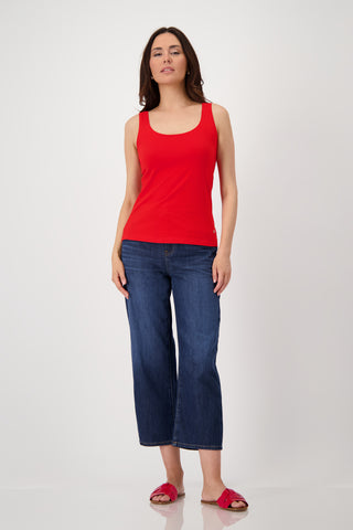 Top, red