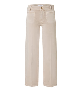 Tess cropped