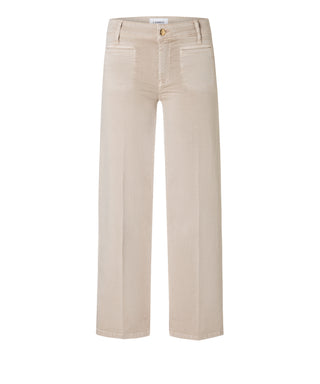 Tess cropped