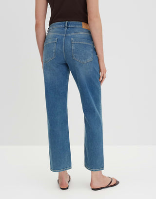 Carie straight, mid sixties blue
