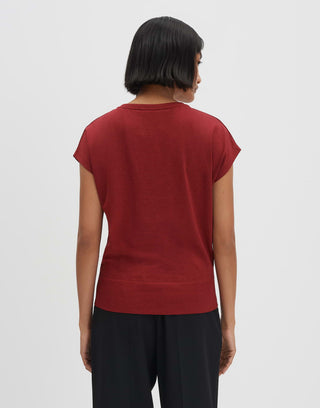 Kaja, ruby red