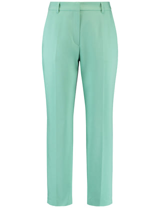 Elegante Hose mit Bügelfalten