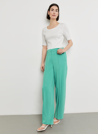 Hose mit weitem Bein und Biesen