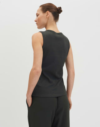 Kleanne, midnight olive
