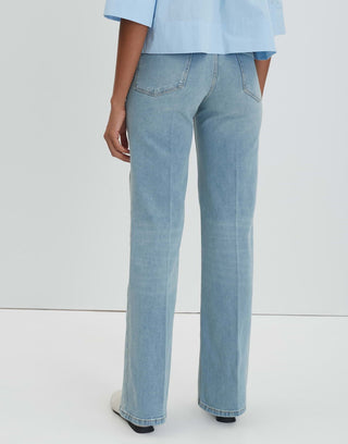 Carie iconic, mid tint blue