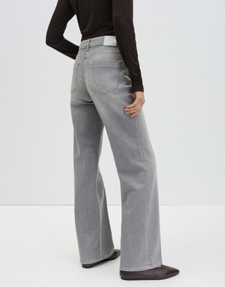 Carie iconic, motion grey