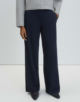 Charlie wide detail, ocean