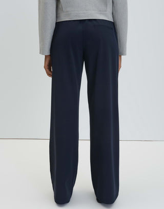 Charlie wide detail, ocean