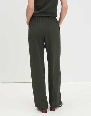 Cevil ease, midnight olive