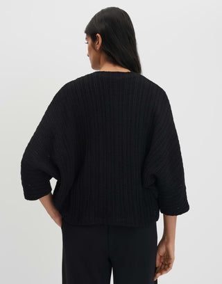 Udia, black