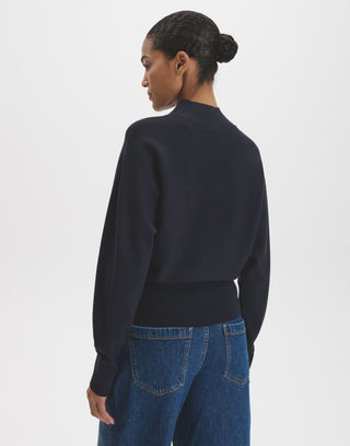 Tineka, true navy