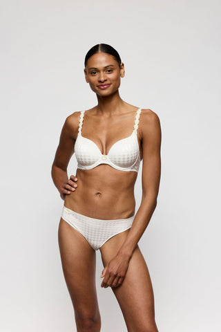 AVERO Ivory Petal Rioslip