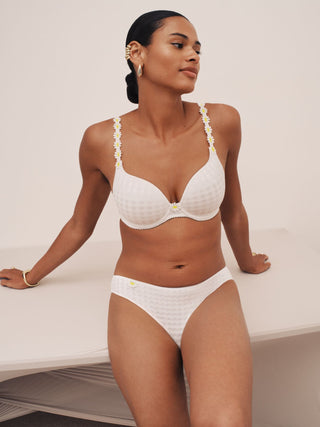 AVERO Ivory Petal Unterlegter BH Herzform