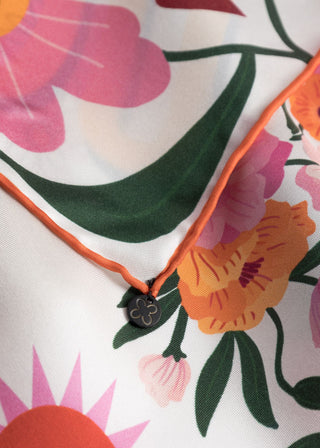 Premium Nickituch aus reiner Seide mit Blumenmuster und BISOU-Schriftzug