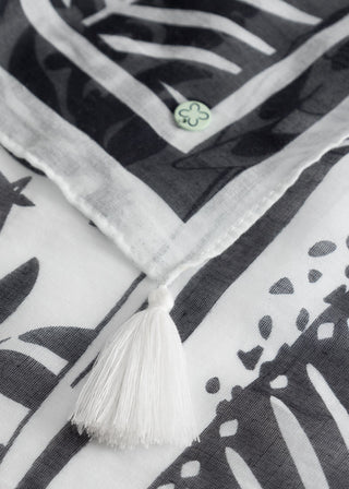 Schal aus reiner Baumwolle mit Dschungel-Motiven