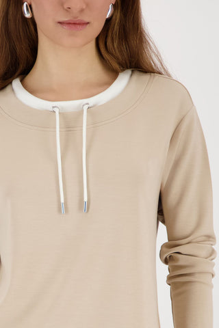 Sweatshirt, sand