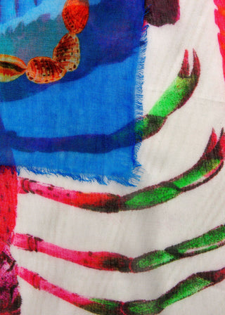 Hochwertiges Tuch aus Modal-Seiden-Mischung mit Meeresmotiven