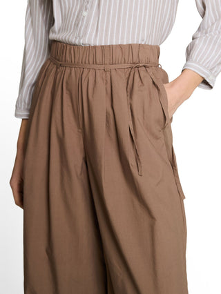 Loose Fit Hose mit Bindegürtel