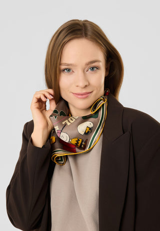 Luxuriöses Nicki Tuch aus reiner Seide mit Peanuts-Motiven