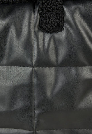 Tasche mit Pelz-Details