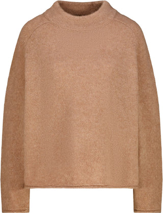 Flauschiger Strickpullover mit Rollsaum