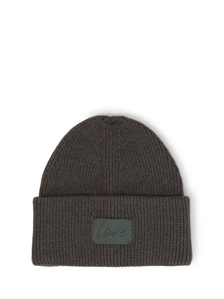 Beanie Mütze mit Badge