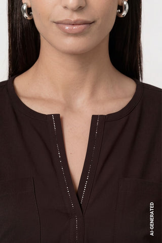 Blusenshirt mit Schmuckdetails