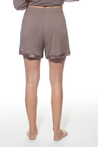 Pure Chic - Shorts